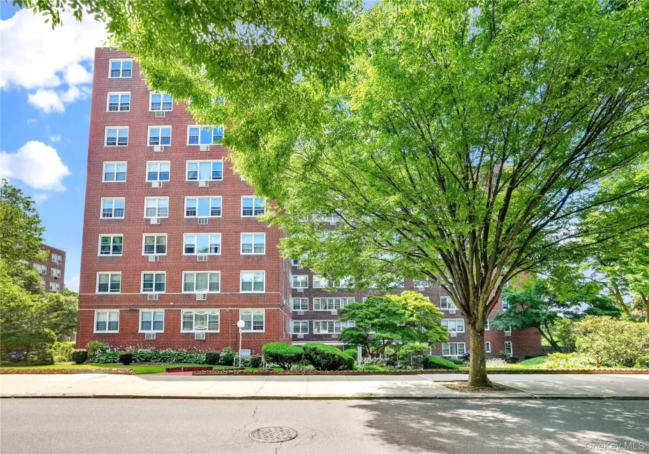 164-20 Highland Avenue, New York, NY, 1 Room Rooms,1 BathroomBathrooms,Residential,For Rent,Highland,0,1025521 164-20 Highland Avenue, New York, NY, 1 Room Rooms,1 BathroomBathrooms,Residential,For Rent,Highland,0,1025521