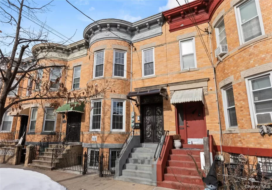 6133 Palmetto Street, New York, NY, 3 Bedrooms Bedrooms, 6 Rooms Rooms,1 BathroomBathrooms,Residential Lease,For Rent,Palmetto,0,1025560 6133 Palmetto Street, New York, NY, 3 Bedrooms Bedrooms, 6 Rooms Rooms,1 BathroomBathrooms,Residential Lease,For Rent,Palmetto,0,1025560