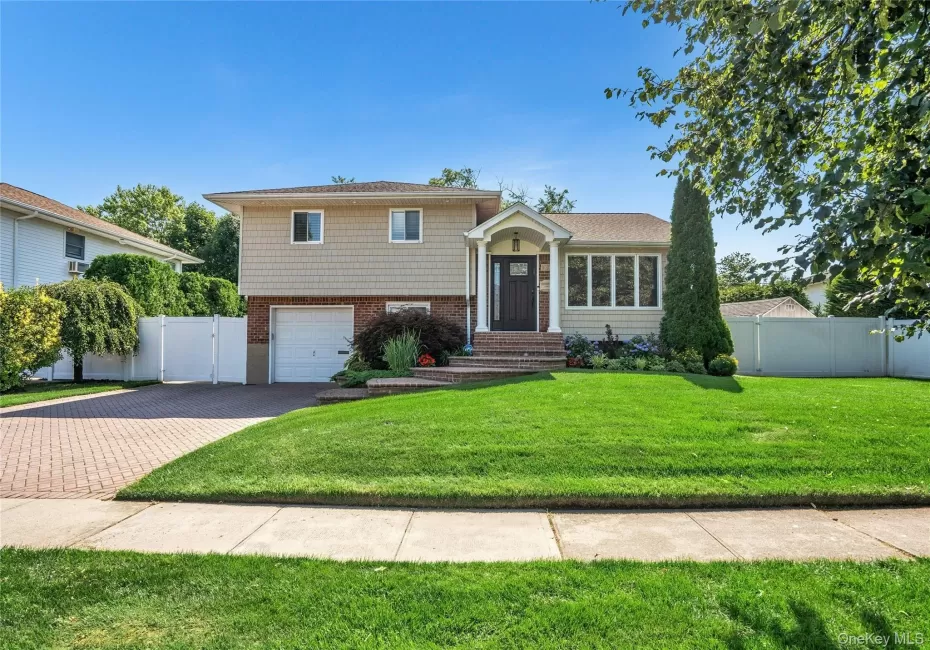 109 Plymouth Road, Oyster Bay, NY, 4 Bedrooms Bedrooms, 8 Rooms Rooms,2 BathroomsBathrooms,Residential,For Rent,Plymouth,0,1024342 109 Plymouth Road, Oyster Bay, NY, 4 Bedrooms Bedrooms, 8 Rooms Rooms,2 BathroomsBathrooms,Residential,For Rent,Plymouth,0,1024342