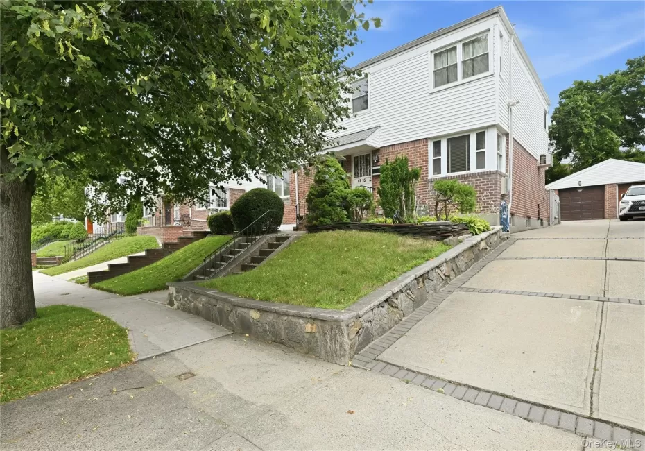 6715 215th Street, New York, NY, 3 Bedrooms Bedrooms, 7 Rooms Rooms,2 BathroomsBathrooms,Residential,For Rent,215th,0,1025248 6715 215th Street, New York, NY, 3 Bedrooms Bedrooms, 7 Rooms Rooms,2 BathroomsBathrooms,Residential,For Rent,215th,0,1025248