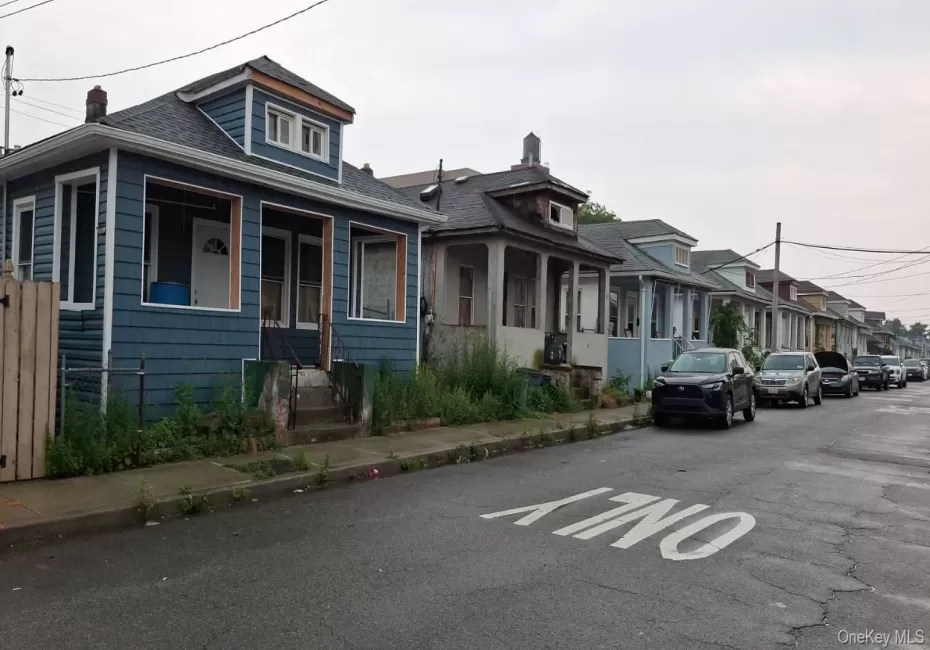 194 Beach 25th Street, New York, NY, 3 Bedrooms Bedrooms, 6 Rooms Rooms,1 BathroomBathrooms,Residential,For Rent,Beach 25th,0,1025580 194 Beach 25th Street, New York, NY, 3 Bedrooms Bedrooms, 6 Rooms Rooms,1 BathroomBathrooms,Residential,For Rent,Beach 25th,0,1025580