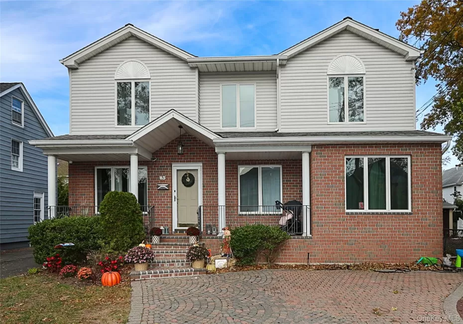 83 Lexington Avenue, North Hempstead, NY, 3 Bedrooms Bedrooms, 5 Rooms Rooms,1 BathroomBathrooms,Residential Lease,For Rent,Lexington,0,1025578 83 Lexington Avenue, North Hempstead, NY, 3 Bedrooms Bedrooms, 5 Rooms Rooms,1 BathroomBathrooms,Residential Lease,For Rent,Lexington,0,1025578