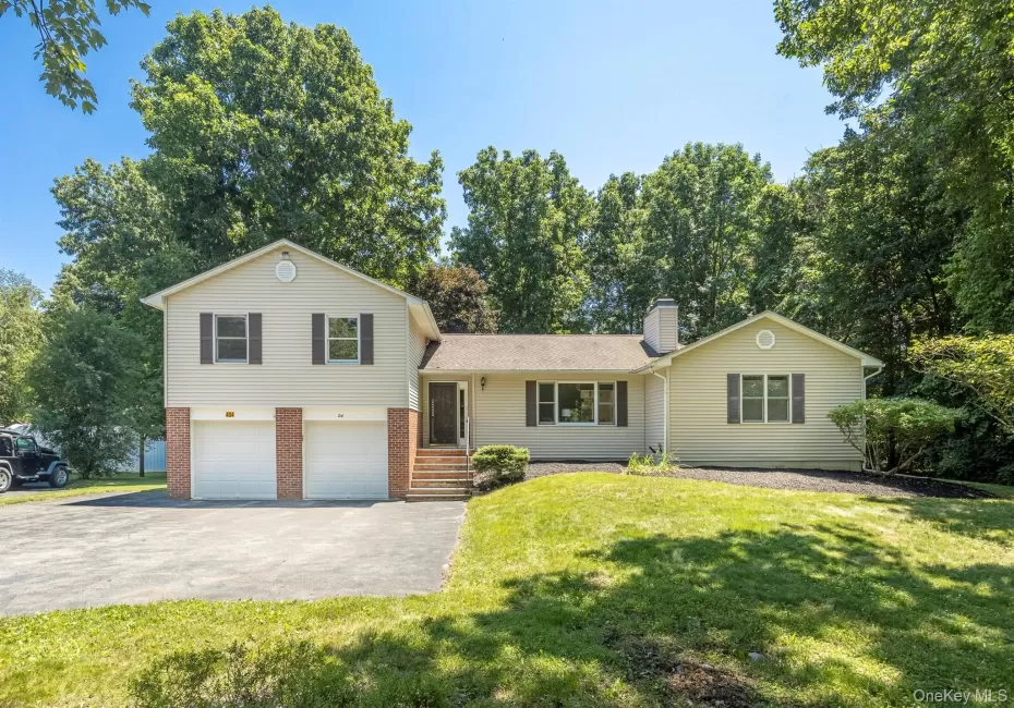 Spacious 4 bedroom, 3.5 bath home with access to beautiful Sepasco Lake Spacious 4 bedroom, 3.5 bath home with access to beautiful Sepasco Lake