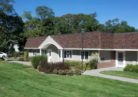 255 Main Street, Islip, NY, 2 Bedrooms Bedrooms, 5 Rooms Rooms,1 BathroomBathrooms,Residential Lease,For Rent,Main,0,1025903 255 Main Street, Islip, NY, 2 Bedrooms Bedrooms, 5 Rooms Rooms,1 BathroomBathrooms,Residential Lease,For Rent,Main,0,1025903