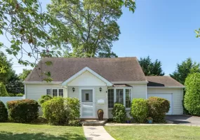 306 Clay Avenue, Islip, NY, 3 Bedrooms Bedrooms, 7 Rooms Rooms,2 BathroomsBathrooms,Residential,For Rent,Clay,0,881781 306 Clay Avenue, Islip, NY, 3 Bedrooms Bedrooms, 7 Rooms Rooms,2 BathroomsBathrooms,Residential,For Rent,Clay,0,881781