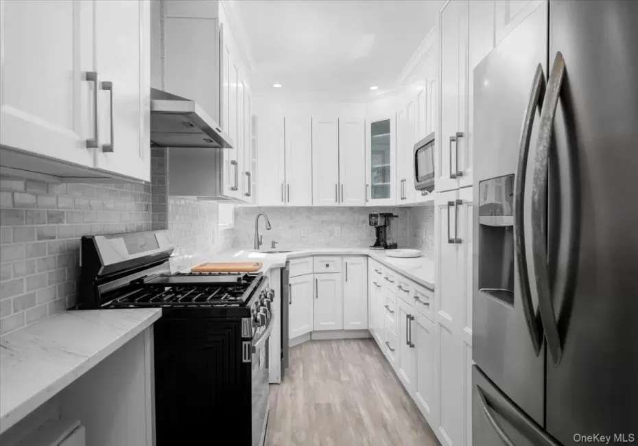 1111 Midland Avenue, Yonkers, NY, 2 Bedrooms Bedrooms, 6 Rooms Rooms,2 BathroomsBathrooms,Residential,For Rent,Midland,0,1023995 1111 Midland Avenue, Yonkers, NY, 2 Bedrooms Bedrooms, 6 Rooms Rooms,2 BathroomsBathrooms,Residential,For Rent,Midland,0,1023995