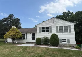 36 Greenvale Farms Road, Poughkeepsie, NY, 3 Bedrooms Bedrooms, 8 Rooms Rooms,2 BathroomsBathrooms,Residential Lease,For Rent,Greenvale Farms,0,1025430 36 Greenvale Farms Road, Poughkeepsie, NY, 3 Bedrooms Bedrooms, 8 Rooms Rooms,2 BathroomsBathrooms,Residential Lease,For Rent,Greenvale Farms,0,1025430