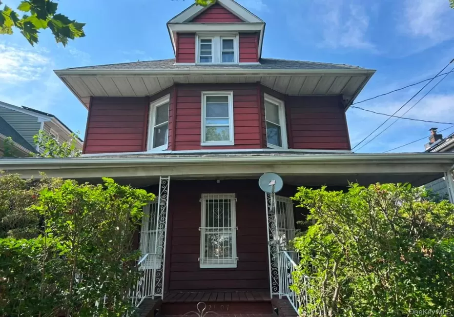 121-07 97th Avenue, New York, NY, 2 Bedrooms Bedrooms, 6 Rooms Rooms,1 BathroomBathrooms,Residential Lease,For Rent,97th,0,1025546 121-07 97th Avenue, New York, NY, 2 Bedrooms Bedrooms, 6 Rooms Rooms,1 BathroomBathrooms,Residential Lease,For Rent,97th,0,1025546