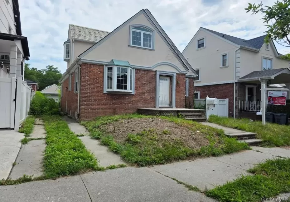 64-39 Dieterle Crescent, New York, NY, 4 Bedrooms Bedrooms, 9 Rooms Rooms,1 BathroomBathrooms,Residential,For Rent,Dieterle,0,1024357 64-39 Dieterle Crescent, New York, NY, 4 Bedrooms Bedrooms, 9 Rooms Rooms,1 BathroomBathrooms,Residential,For Rent,Dieterle,0,1024357