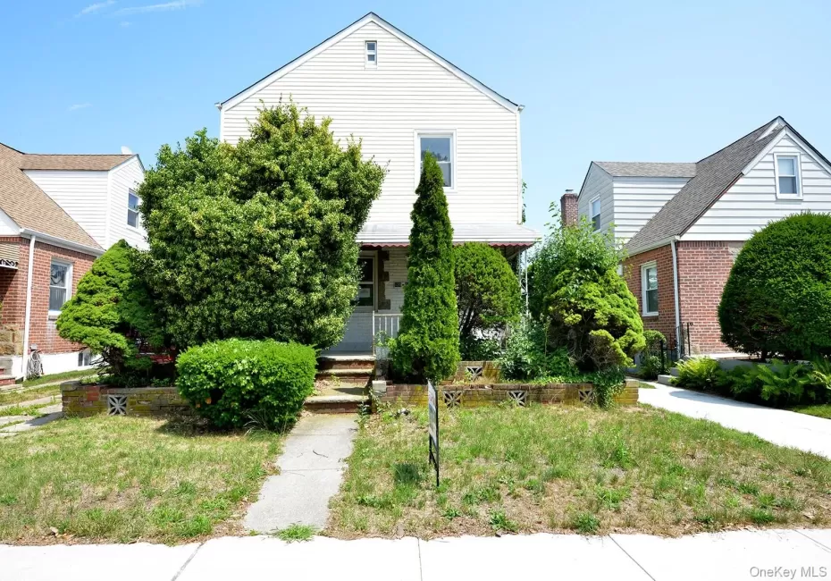 12007 225th Street, New York, NY, 3 Bedrooms Bedrooms, 7 Rooms Rooms,1 BathroomBathrooms,Residential,For Rent,225th,0,1025858 12007 225th Street, New York, NY, 3 Bedrooms Bedrooms, 7 Rooms Rooms,1 BathroomBathrooms,Residential,For Rent,225th,0,1025858
