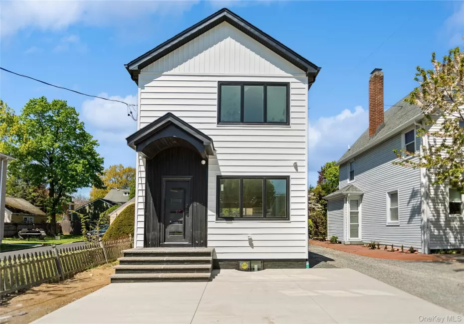 994 Singleton Avenue, Hempstead, NY, 4 Bedrooms Bedrooms, 10 Rooms Rooms,3 BathroomsBathrooms,Residential,For Rent,Singleton,0,1025907 994 Singleton Avenue, Hempstead, NY, 4 Bedrooms Bedrooms, 10 Rooms Rooms,3 BathroomsBathrooms,Residential,For Rent,Singleton,0,1025907