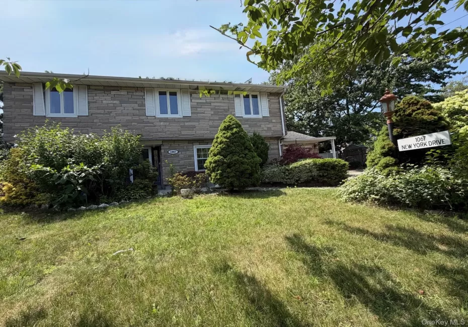 1067 New York Drive, Oyster Bay, NY, 3 Bedrooms Bedrooms, 10 Rooms Rooms,1 BathroomBathrooms,Residential,For Rent,New York,0,1024231 1067 New York Drive, Oyster Bay, NY, 3 Bedrooms Bedrooms, 10 Rooms Rooms,1 BathroomBathrooms,Residential,For Rent,New York,0,1024231