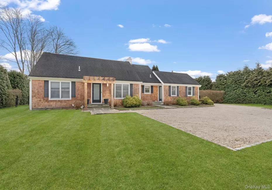 770 Hill Street, Southampton, NY, 3 Bedrooms Bedrooms, 5 Rooms Rooms,2 BathroomsBathrooms,Residential,For Rent,Hill,0,1023422 770 Hill Street, Southampton, NY, 3 Bedrooms Bedrooms, 5 Rooms Rooms,2 BathroomsBathrooms,Residential,For Rent,Hill,0,1023422