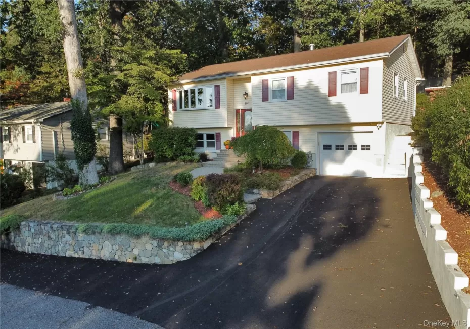9 Prospect Place, Ramapo, NY, 5 Bedrooms Bedrooms, 10 Rooms Rooms,2 BathroomsBathrooms,Residential,For Rent,Prospect,0,1026040 9 Prospect Place, Ramapo, NY, 5 Bedrooms Bedrooms, 10 Rooms Rooms,2 BathroomsBathrooms,Residential,For Rent,Prospect,0,1026040