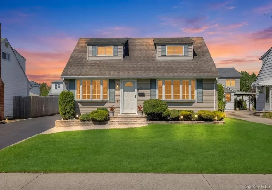 42 Crescent Street, Oyster Bay, NY, 3 Bedrooms Bedrooms, 8 Rooms Rooms,2 BathroomsBathrooms,Residential,For Rent,Crescent,0,1025874 42 Crescent Street, Oyster Bay, NY, 3 Bedrooms Bedrooms, 8 Rooms Rooms,2 BathroomsBathrooms,Residential,For Rent,Crescent,0,1025874