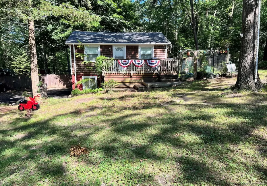 11 Primrose Path, Brookhaven, NY, 2 Bedrooms Bedrooms, 5 Rooms Rooms,1 BathroomBathrooms,Residential,For Rent,Primrose,0,1020249 11 Primrose Path, Brookhaven, NY, 2 Bedrooms Bedrooms, 5 Rooms Rooms,1 BathroomBathrooms,Residential,For Rent,Primrose,0,1020249