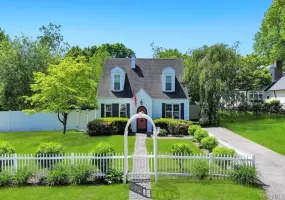 214 1st Street, Smithtown, NY, 3 Bedrooms Bedrooms, 7 Rooms Rooms,2 BathroomsBathrooms,Residential,For Rent,1st,0,1026215 214 1st Street, Smithtown, NY, 3 Bedrooms Bedrooms, 7 Rooms Rooms,2 BathroomsBathrooms,Residential,For Rent,1st,0,1026215