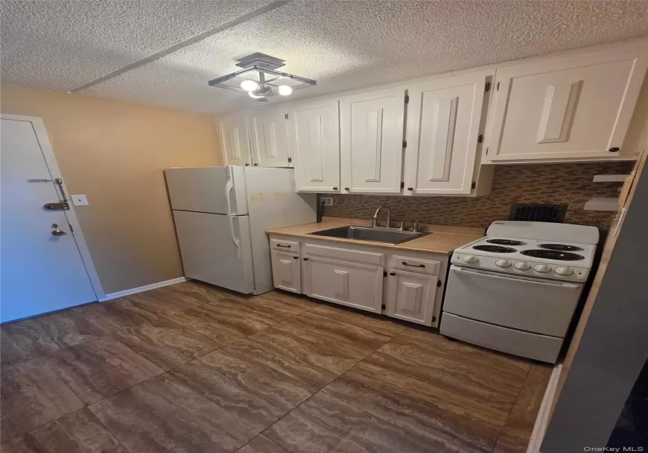 160 Academy Street, Poughkeepsie, NY, 1 Bedroom Bedrooms, 3 Rooms Rooms,1 BathroomBathrooms,Residential,For Rent,Academy,0,1026011 160 Academy Street, Poughkeepsie, NY, 1 Bedroom Bedrooms, 3 Rooms Rooms,1 BathroomBathrooms,Residential,For Rent,Academy,0,1026011
