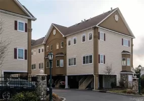 330 Maple Avenue, North Hempstead, NY, 1 Bedroom Bedrooms, 4 Rooms Rooms,1 BathroomBathrooms,Residential Lease,For Rent,Maple,0,1011785 330 Maple Avenue, North Hempstead, NY, 1 Bedroom Bedrooms, 4 Rooms Rooms,1 BathroomBathrooms,Residential Lease,For Rent,Maple,0,1011785