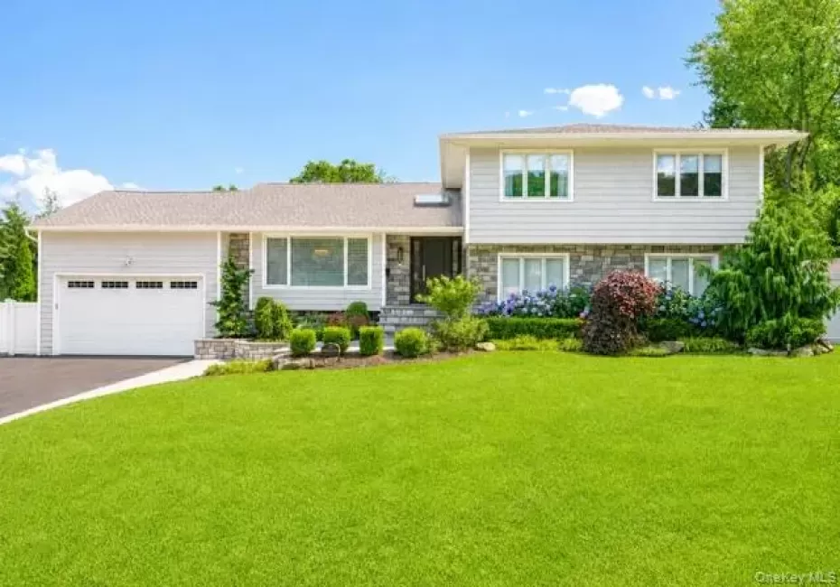 15 Pound Ridge Road, Oyster Bay, NY, 5 Bedrooms Bedrooms, 10 Rooms Rooms,3 BathroomsBathrooms,Residential,For Rent,Pound Ridge,0,1025938 15 Pound Ridge Road, Oyster Bay, NY, 5 Bedrooms Bedrooms, 10 Rooms Rooms,3 BathroomsBathrooms,Residential,For Rent,Pound Ridge,0,1025938