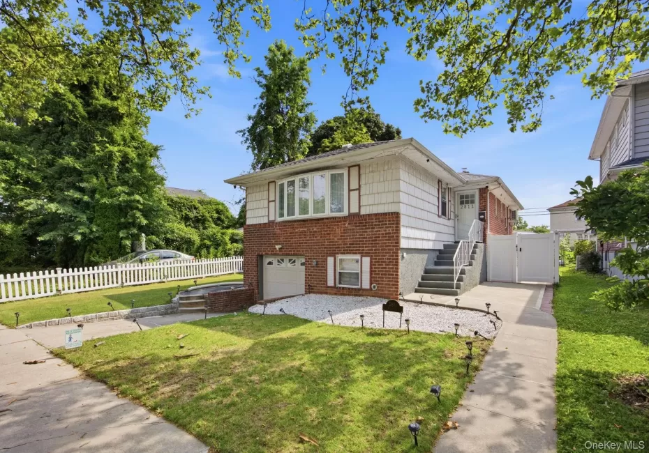 2811 Clearview Expressway, New York, NY, 4 Bedrooms Bedrooms, 11 Rooms Rooms,3 BathroomsBathrooms,Residential,For Rent,Clearview,0,1026209 2811 Clearview Expressway, New York, NY, 4 Bedrooms Bedrooms, 11 Rooms Rooms,3 BathroomsBathrooms,Residential,For Rent,Clearview,0,1026209