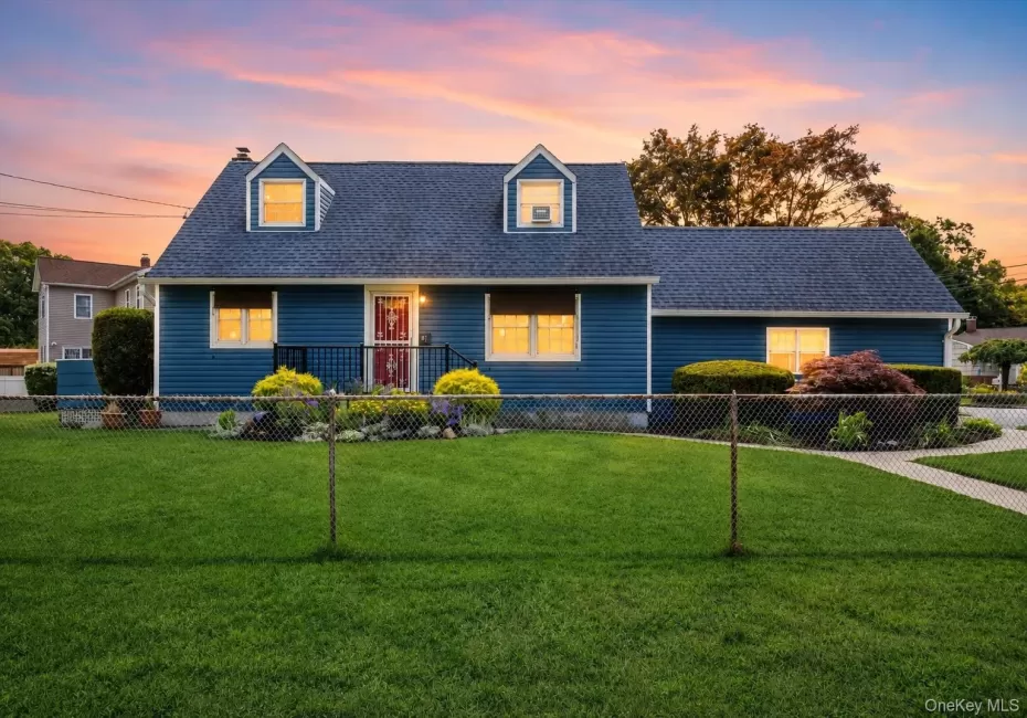 87 Center Street, Brookhaven, NY, 3 Bedrooms Bedrooms, 6 Rooms Rooms,2 BathroomsBathrooms,Residential,For Rent,Center,0,1018583 87 Center Street, Brookhaven, NY, 3 Bedrooms Bedrooms, 6 Rooms Rooms,2 BathroomsBathrooms,Residential,For Rent,Center,0,1018583
