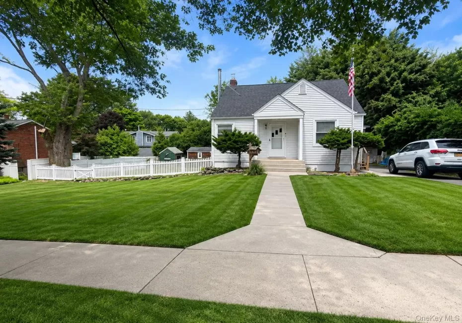 24 Eimer Street, Orangetown, NY, 3 Bedrooms Bedrooms, 6 Rooms Rooms,1 BathroomBathrooms,Residential Lease,For Rent,Eimer,0,1025677 24 Eimer Street, Orangetown, NY, 3 Bedrooms Bedrooms, 6 Rooms Rooms,1 BathroomBathrooms,Residential Lease,For Rent,Eimer,0,1025677