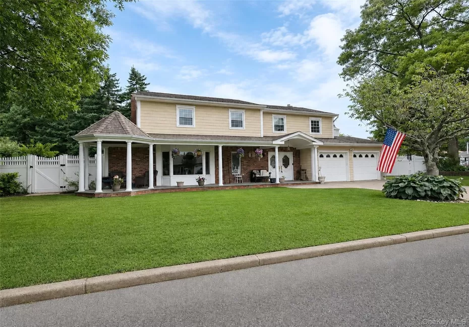 4 Royal Oak Court, Islip, NY, 5 Bedrooms Bedrooms, 13 Rooms Rooms,2 BathroomsBathrooms,Residential,For Rent,Royal Oak,0,1022684 4 Royal Oak Court, Islip, NY, 5 Bedrooms Bedrooms, 13 Rooms Rooms,2 BathroomsBathrooms,Residential,For Rent,Royal Oak,0,1022684
