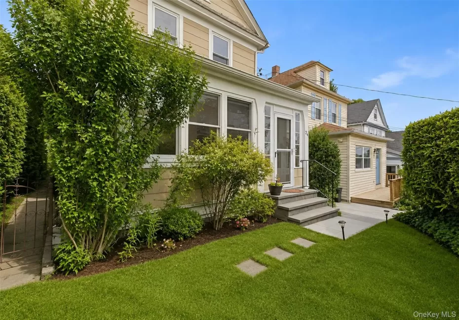 24 Plymouth Road, Mamaroneck, NY, 2 Bedrooms Bedrooms, 6 Rooms Rooms,1 BathroomBathrooms,Residential Lease,For Rent,Plymouth,0,1015079 24 Plymouth Road, Mamaroneck, NY, 2 Bedrooms Bedrooms, 6 Rooms Rooms,1 BathroomBathrooms,Residential Lease,For Rent,Plymouth,0,1015079