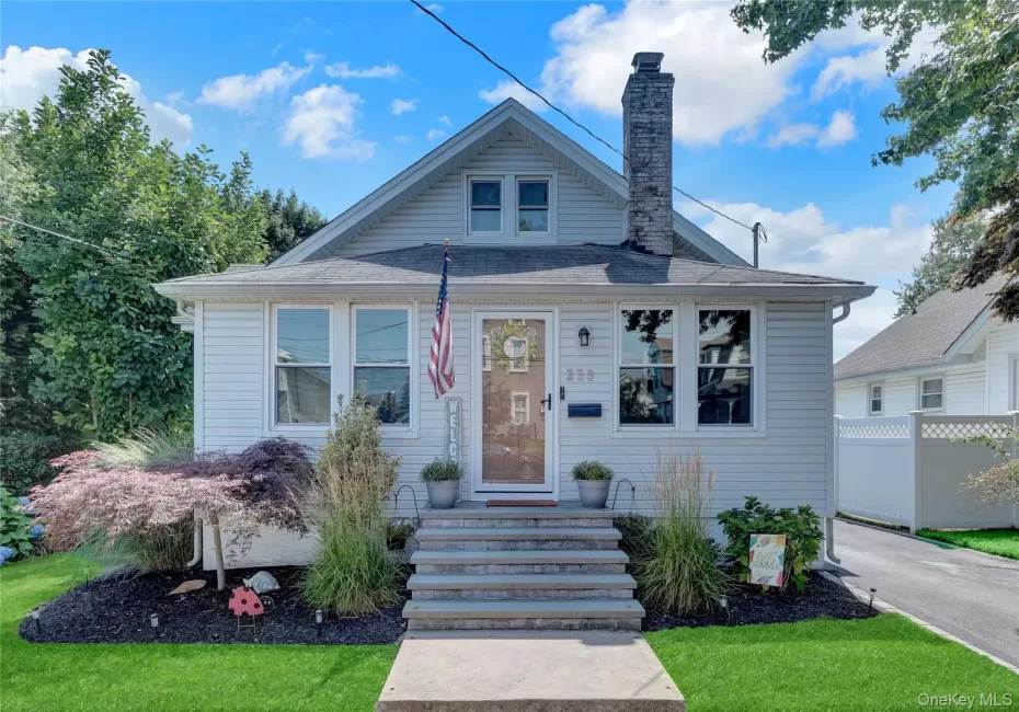 239 2nd Street, Babylon, NY, 2 Bedrooms Bedrooms, 7 Rooms Rooms,1 BathroomBathrooms,Residential,For Rent,2nd,0,1017604 239 2nd Street, Babylon, NY, 2 Bedrooms Bedrooms, 7 Rooms Rooms,1 BathroomBathrooms,Residential,For Rent,2nd,0,1017604
