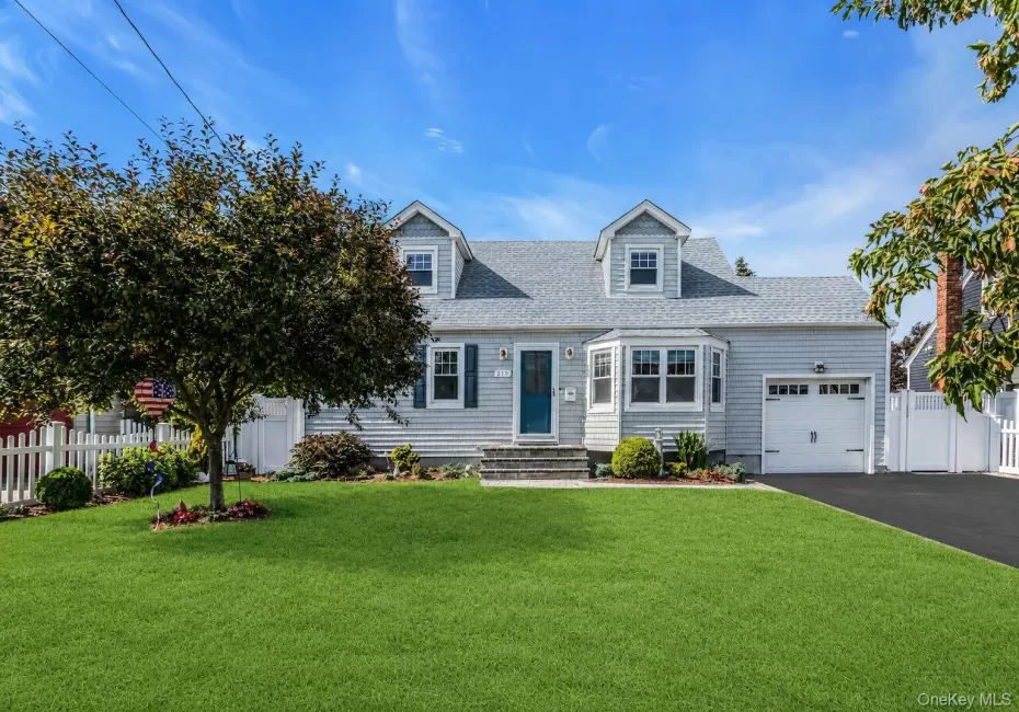 219 Nassau Avenue, Oyster Bay, NY, 3 Bedrooms Bedrooms, 7 Rooms Rooms,2 BathroomsBathrooms,Residential,For Rent,Nassau,0,1020161 219 Nassau Avenue, Oyster Bay, NY, 3 Bedrooms Bedrooms, 7 Rooms Rooms,2 BathroomsBathrooms,Residential,For Rent,Nassau,0,1020161