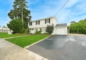 195 Albany Avenue, Oyster Bay, NY, 3 Bedrooms Bedrooms, 9 Rooms Rooms,1 BathroomBathrooms,Residential,For Rent,Albany,0,1025368 195 Albany Avenue, Oyster Bay, NY, 3 Bedrooms Bedrooms, 9 Rooms Rooms,1 BathroomBathrooms,Residential,For Rent,Albany,0,1025368