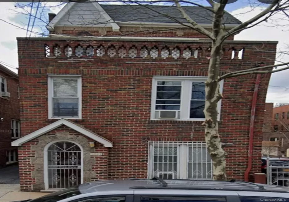3027 Radcliffe Avenue Avenue, New York, NY, 3 Bedrooms Bedrooms, 6 Rooms Rooms,1 BathroomBathrooms,Residential Lease,For Rent,Avenue,0,1026342 3027 Radcliffe Avenue Avenue, New York, NY, 3 Bedrooms Bedrooms, 6 Rooms Rooms,1 BathroomBathrooms,Residential Lease,For Rent,Avenue,0,1026342