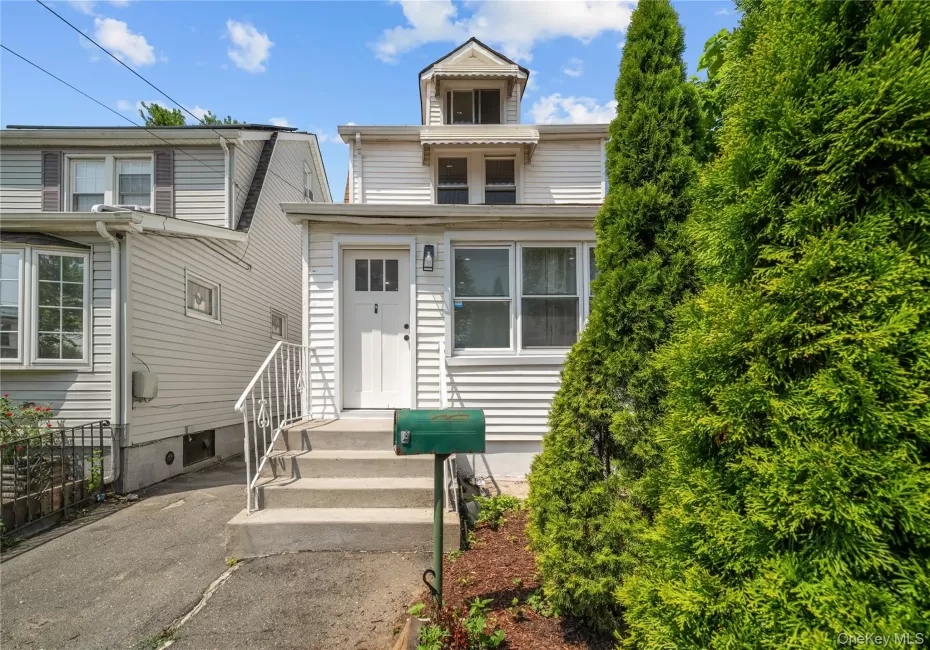 11422 212th Street, New York, NY, 4 Bedrooms Bedrooms, 7 Rooms Rooms,2 BathroomsBathrooms,Residential,For Rent,212th,0,1024052 11422 212th Street, New York, NY, 4 Bedrooms Bedrooms, 7 Rooms Rooms,2 BathroomsBathrooms,Residential,For Rent,212th,0,1024052