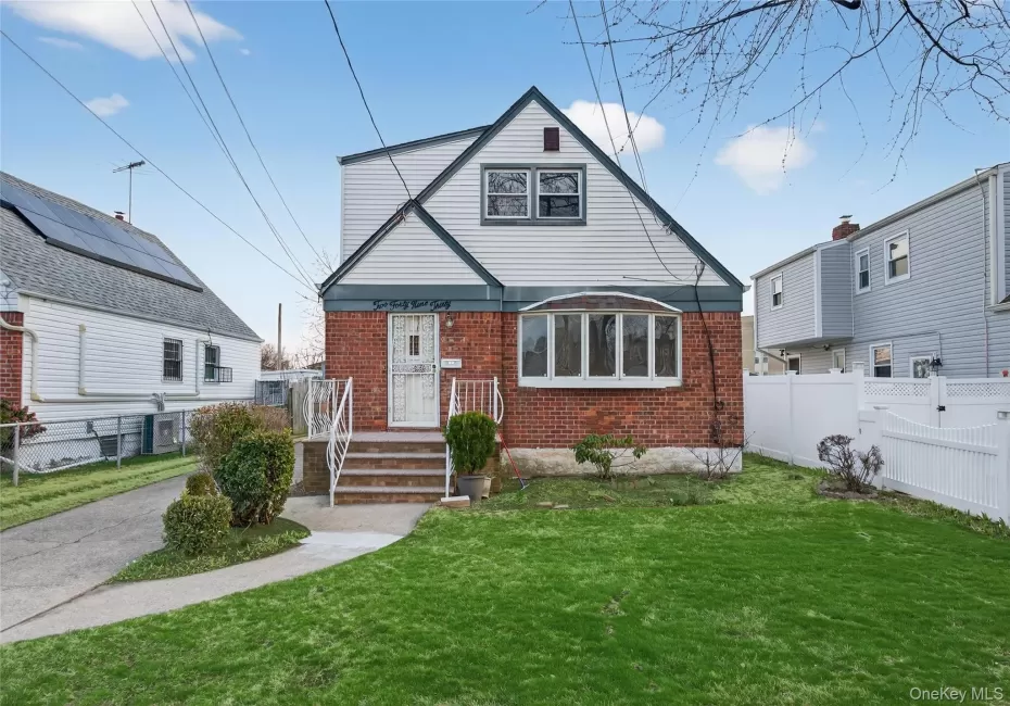 24930 147th Road, New York, NY, 3 Bedrooms Bedrooms, 11 Rooms Rooms,3 BathroomsBathrooms,Residential,For Rent,147th,0,977475 24930 147th Road, New York, NY, 3 Bedrooms Bedrooms, 11 Rooms Rooms,3 BathroomsBathrooms,Residential,For Rent,147th,0,977475