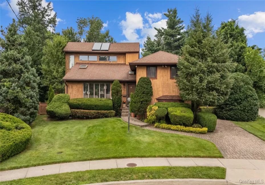 65 Elmtree Lane, Oyster Bay, NY, 4 Bedrooms Bedrooms, 8 Rooms Rooms,3 BathroomsBathrooms,Residential,For Rent,Elmtree,0,1005220 65 Elmtree Lane, Oyster Bay, NY, 4 Bedrooms Bedrooms, 8 Rooms Rooms,3 BathroomsBathrooms,Residential,For Rent,Elmtree,0,1005220