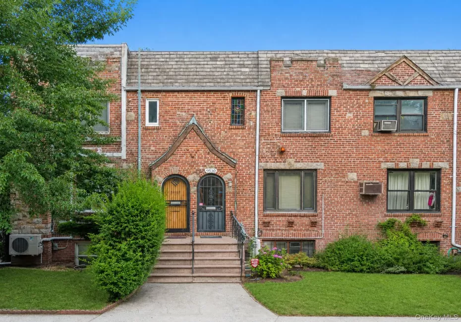9530 67th Avenue, New York, NY, 3 Bedrooms Bedrooms, 5 Rooms Rooms,2 BathroomsBathrooms,Residential,For Rent,67th,0,1026384 9530 67th Avenue, New York, NY, 3 Bedrooms Bedrooms, 5 Rooms Rooms,2 BathroomsBathrooms,Residential,For Rent,67th,0,1026384