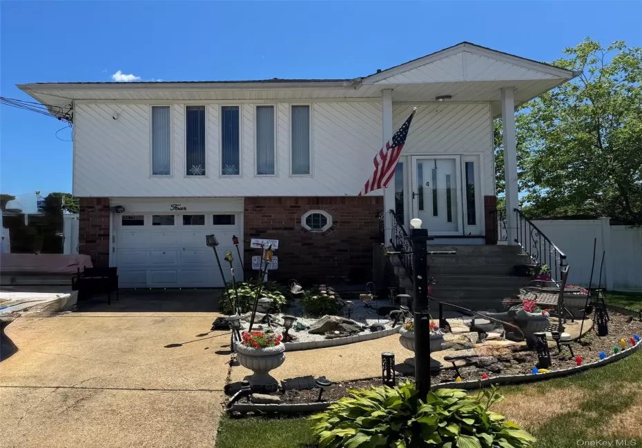 4 Cedar Street, Oyster Bay, NY, 4 Bedrooms Bedrooms, 9 Rooms Rooms,2 BathroomsBathrooms,Residential,For Rent,Cedar,0,1025707 4 Cedar Street, Oyster Bay, NY, 4 Bedrooms Bedrooms, 9 Rooms Rooms,2 BathroomsBathrooms,Residential,For Rent,Cedar,0,1025707