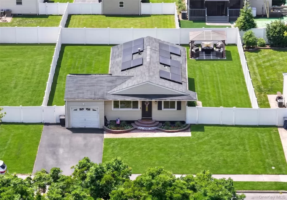 50 Lantern Street, Huntington, NY, 3 Bedrooms Bedrooms, 8 Rooms Rooms,2 BathroomsBathrooms,Residential,For Rent,Lantern,0,1026396 50 Lantern Street, Huntington, NY, 3 Bedrooms Bedrooms, 8 Rooms Rooms,2 BathroomsBathrooms,Residential,For Rent,Lantern,0,1026396