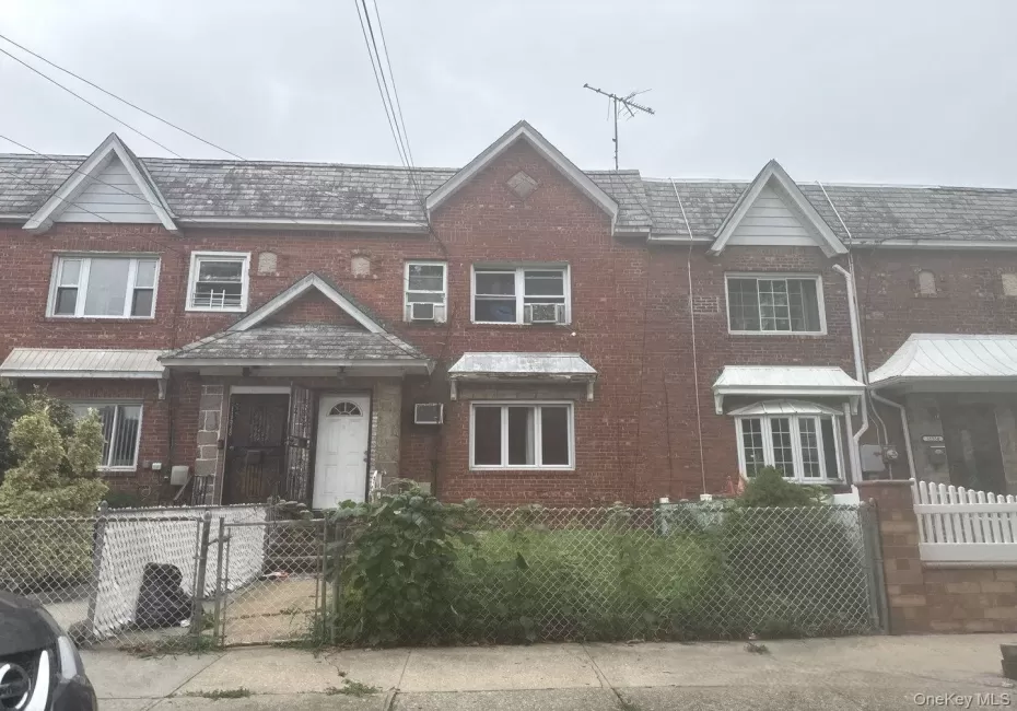 115-36 122nd Street, New York, NY, 3 Bedrooms Bedrooms, 5 Rooms Rooms,1 BathroomBathrooms,Residential,For Rent,122nd,0,1026424 115-36 122nd Street, New York, NY, 3 Bedrooms Bedrooms, 5 Rooms Rooms,1 BathroomBathrooms,Residential,For Rent,122nd,0,1026424