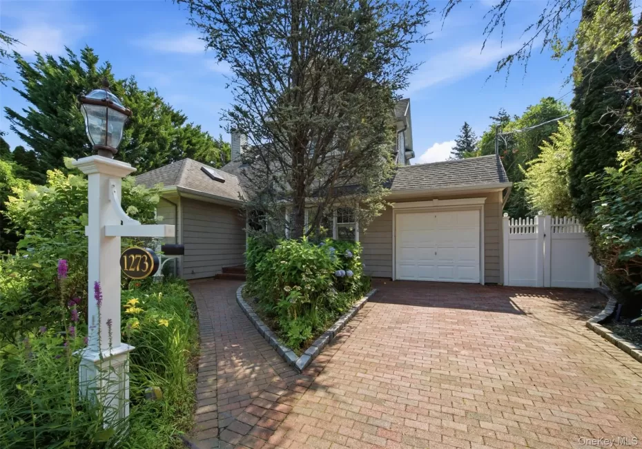1273 Lake Shore Drive, Oyster Bay, NY, 3 Bedrooms Bedrooms, 6 Rooms Rooms,2 BathroomsBathrooms,Residential,For Rent,Lake Shore,0,1024988 1273 Lake Shore Drive, Oyster Bay, NY, 3 Bedrooms Bedrooms, 6 Rooms Rooms,2 BathroomsBathrooms,Residential,For Rent,Lake Shore,0,1024988