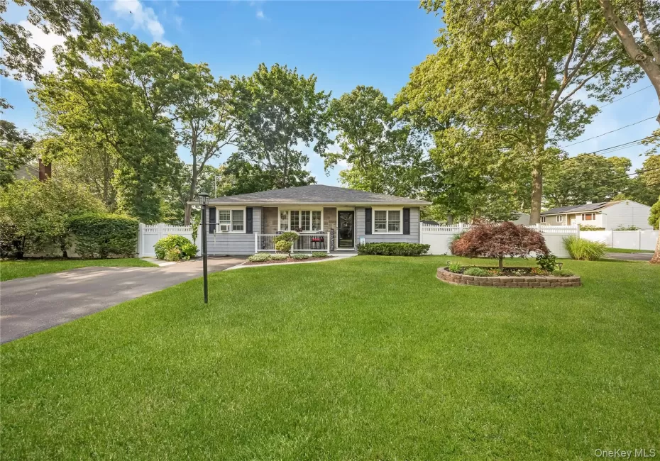 281 Thrift Street, Islip, NY, 3 Bedrooms Bedrooms, 7 Rooms Rooms,2 BathroomsBathrooms,Residential,For Rent,Thrift,0,1026543 281 Thrift Street, Islip, NY, 3 Bedrooms Bedrooms, 7 Rooms Rooms,2 BathroomsBathrooms,Residential,For Rent,Thrift,0,1026543