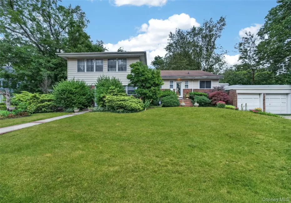 445 Nassau Boulevard, Hempstead, NY, 4 Bedrooms Bedrooms, 15 Rooms Rooms,2 BathroomsBathrooms,Residential,For Rent,Nassau,0,997027 445 Nassau Boulevard, Hempstead, NY, 4 Bedrooms Bedrooms, 15 Rooms Rooms,2 BathroomsBathrooms,Residential,For Rent,Nassau,0,997027