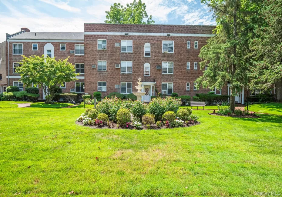 221 Middle Neck Road, North Hempstead, NY, 1 Bedroom Bedrooms, 4 Rooms Rooms,1 BathroomBathrooms,Residential,For Rent,Middle Neck,0,1025695 221 Middle Neck Road, North Hempstead, NY, 1 Bedroom Bedrooms, 4 Rooms Rooms,1 BathroomBathrooms,Residential,For Rent,Middle Neck,0,1025695