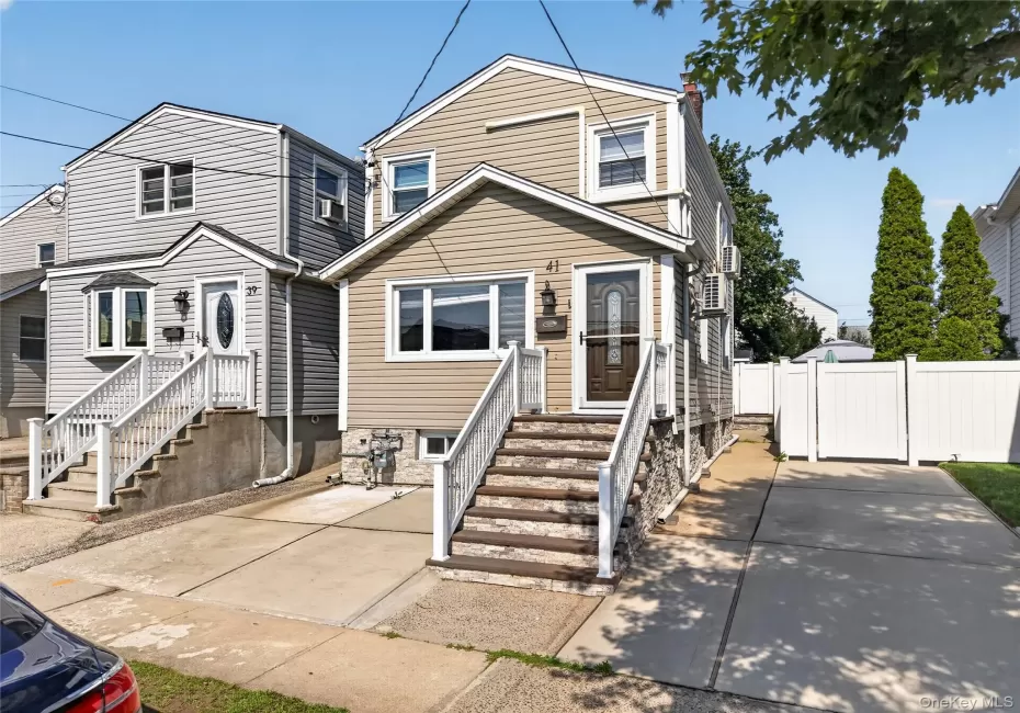 41 Catherine Avenue, Hempstead, NY, 3 Bedrooms Bedrooms, 8 Rooms Rooms,2 BathroomsBathrooms,Residential,For Rent,Catherine,0,1025482 41 Catherine Avenue, Hempstead, NY, 3 Bedrooms Bedrooms, 8 Rooms Rooms,2 BathroomsBathrooms,Residential,For Rent,Catherine,0,1025482