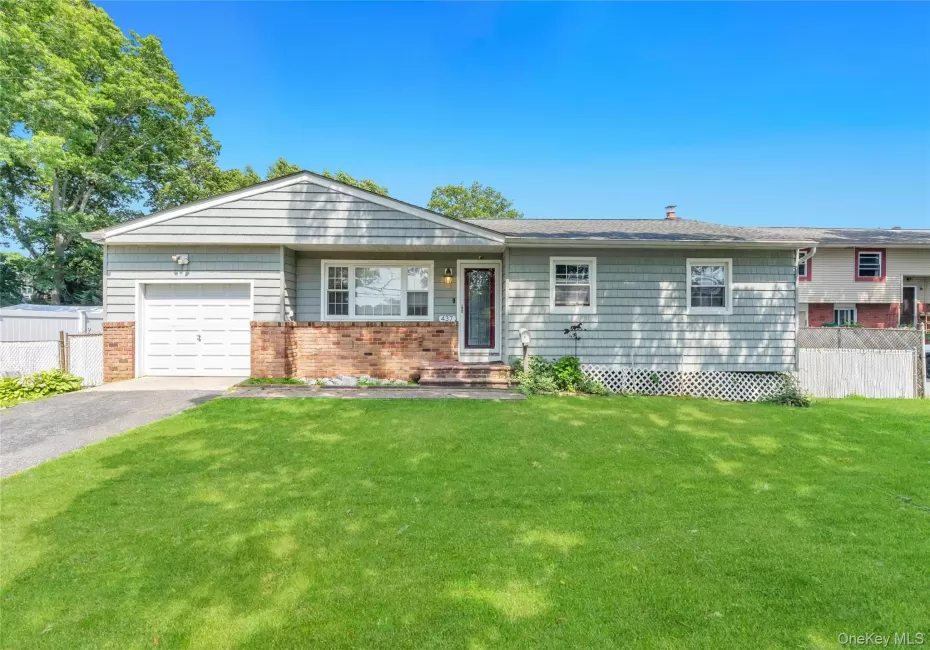 437 Commack Road, Islip, NY, 3 Bedrooms Bedrooms, 7 Rooms Rooms,1 BathroomBathrooms,Residential,For Rent,Commack,0,1026573 437 Commack Road, Islip, NY, 3 Bedrooms Bedrooms, 7 Rooms Rooms,1 BathroomBathrooms,Residential,For Rent,Commack,0,1026573