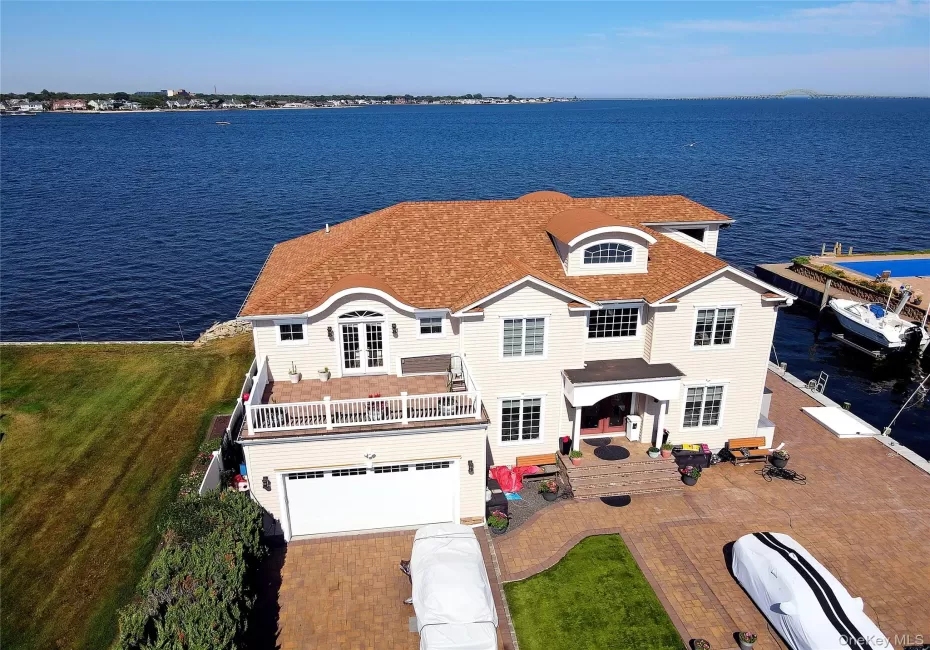 75 Yacht Club Road, Babylon, NY, 4 Bedrooms Bedrooms, 7 Rooms Rooms,4 BathroomsBathrooms,Residential,For Rent,Yacht Club,0,1026094 75 Yacht Club Road, Babylon, NY, 4 Bedrooms Bedrooms, 7 Rooms Rooms,4 BathroomsBathrooms,Residential,For Rent,Yacht Club,0,1026094