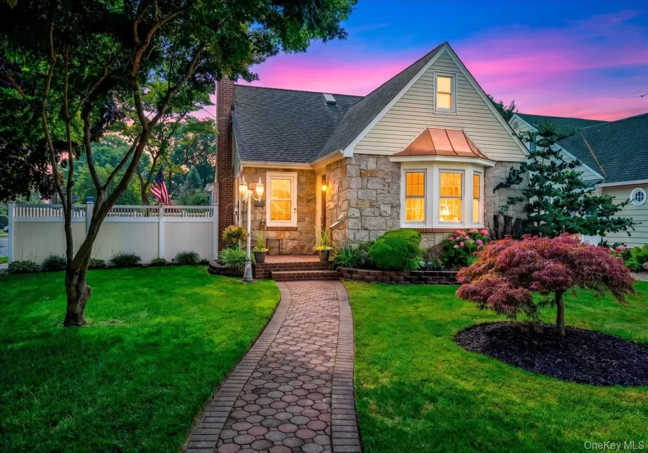 2445 Columbus Avenue, Hempstead, NY, 3 Bedrooms Bedrooms, 7 Rooms Rooms,2 BathroomsBathrooms,Residential,For Rent,Columbus,0,1003171 2445 Columbus Avenue, Hempstead, NY, 3 Bedrooms Bedrooms, 7 Rooms Rooms,2 BathroomsBathrooms,Residential,For Rent,Columbus,0,1003171
