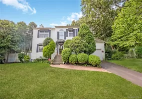 10 Gaetano Lane, Brookhaven, NY, 3 Bedrooms Bedrooms, 7 Rooms Rooms,2 BathroomsBathrooms,Residential,For Rent,Gaetano,0,1026713 10 Gaetano Lane, Brookhaven, NY, 3 Bedrooms Bedrooms, 7 Rooms Rooms,2 BathroomsBathrooms,Residential,For Rent,Gaetano,0,1026713