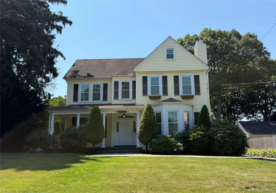 13 Walnut Street, Oyster Bay, NY, 3 Bedrooms Bedrooms, 8 Rooms Rooms,2 BathroomsBathrooms,Residential Lease,For Rent,Walnut,0,1026754 13 Walnut Street, Oyster Bay, NY, 3 Bedrooms Bedrooms, 8 Rooms Rooms,2 BathroomsBathrooms,Residential Lease,For Rent,Walnut,0,1026754